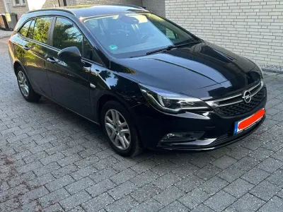 Gebraucht Opel Astra Active 110 PS (80 kW) 2017 Schwarz Kombi