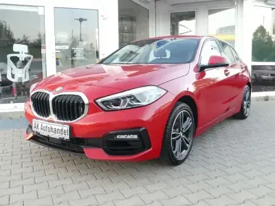 Gebraucht BMW 118 Sport Line 140 PS (102 kW) 2020 Rot Kleinwagen