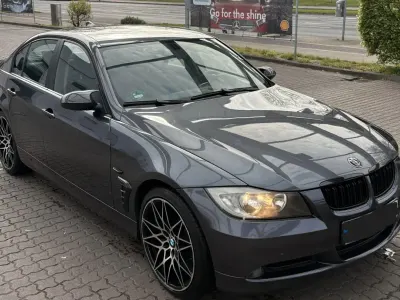 Gebraucht BMW 318 Basis 129 PS (94 kW) 2007 Grau Limousine