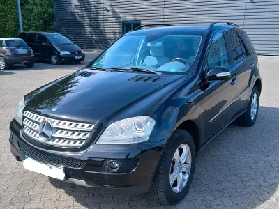 Gebraucht Mercedes ML320 224 PS (164 kW) 2026 Schwarz SUV