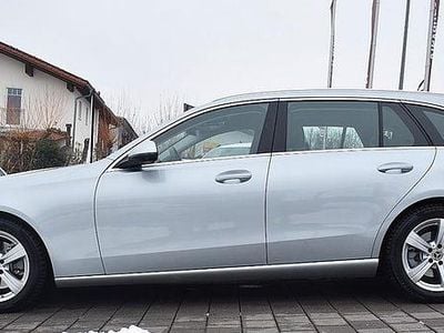 Gebraucht Mercedes C220 200 PS (147 kW) 2023 Silber Kombi