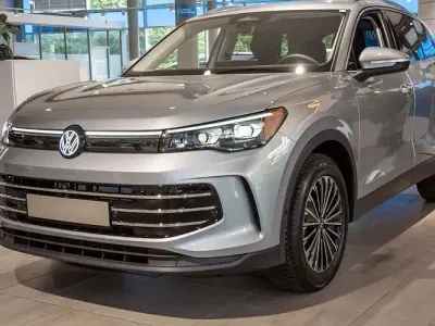 Neu VW Tiguan Elegance 150 PS (110 kW) 2026 Silber SUV