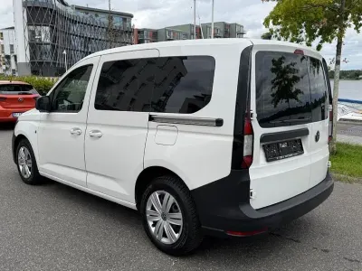 Gebraucht VW Caddy Basis 122 PS (89 kW) 2022 Weiß Van / Kleinbus