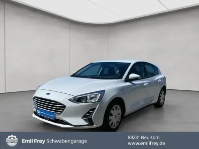 Second-hand Ford Focus Trend 101 CP (74 kW) 2020 Alb Berlinǎ