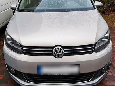 Second-hand VW Touran Cross 140 CP (102 kW) 2013 Gri Monovolum