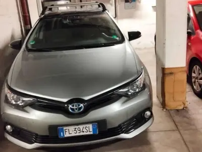 Gebraucht Toyota Auris Hybrid Style 99 PS (72 kW) 2017 Silber Kombi