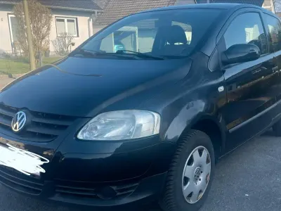 Gebraucht VW Fox 54 PS (39 kW) 2006 Schwarz Kleinwagen