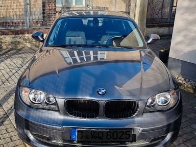 Gebraucht BMW 116 Sport Line 122 PS (89 kW) 2011 Grau Kleinwagen