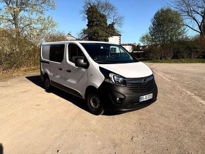 Gebraucht Opel Vivaro 145 PS (106 kW) 2018 Weiß Van / Kleinbus