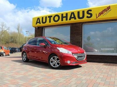 Gebraucht Peugeot 208 Allure 95 PS (69 kW) 2012 Rot Kleinwagen