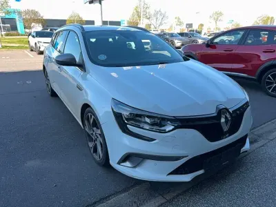 Gebraucht Renault Mégane GT GT 163 PS (119 kW) 2017 Weiß Coupé