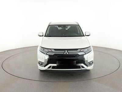 Weiß Gebraucht 2019 Mitsubishi Outlander P-HEV Plus SUV | 21.800 € (Fairer Preis)