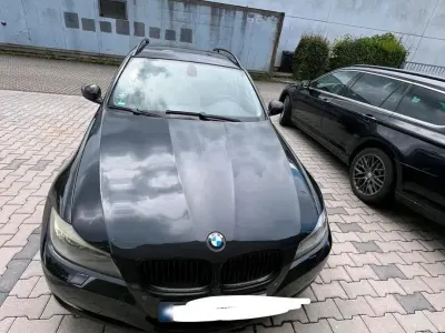 Gebraucht BMW 320 177 PS (130 kW) 2008 Schwarz Limousine