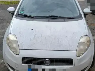 Gebraucht Fiat Grande Punto 75 PS (55 kW) 2009 Weiß Kleinwagen