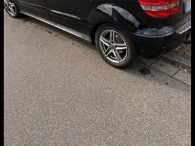 Gebraucht Mercedes B180 108 PS (79 kW) 2008 Schwarz Van / Kleinbus