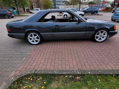 Gebraucht Mercedes E300 1989 Grau Coupé