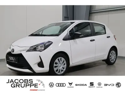 Gebraucht Toyota Yaris Basis 69 PS (50 kW) 2017 Weiß Limousine