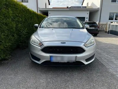 Usata Ford Focus 120 CV (88 kW) 2016 Grigio Berlina