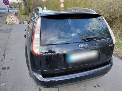 Second-hand Ford Focus Viva 109 CP (80 kW) 2011 Negru Berlinǎ