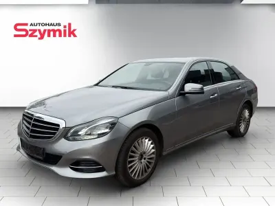 Gebraucht Mercedes E200 Elegance 136 PS (100 kW) 2014 Palladiumsilber Limousine