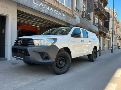 Gebraucht Toyota HiLux 150 PS (110 kW) 2019 Weiß Pickup