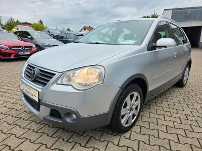 Gebraucht VW Polo Cross 80 PS (58 kW) 2009 Reflexsilbermetallic Kleinwagen