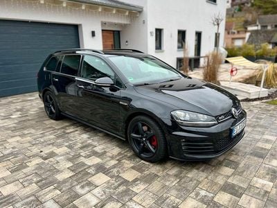Schwarz Gebraucht 2016 VW Golf VII GTD Kombi | 12.500 € (Guter Preis)