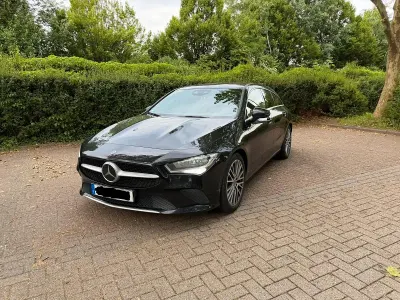 Gebraucht Mercedes CLA200 149 PS (109 kW) 2020 Schwarz Kombi