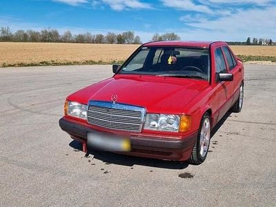Second-hand Mercedes 190 116 CP (85 kW) 1989 Roșu Berlinǎ