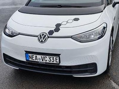Gebraucht VW ID.3 Pure 110 kW (150 PS) 2021 Weiß Kleinwagen