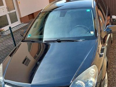 Usata Opel Astra Innovation 116 CV (85 kW) 2008 Nero Station wagon