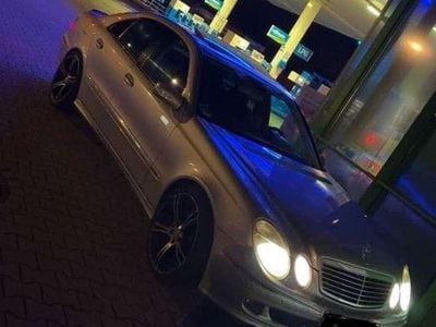 Mercedes E500
