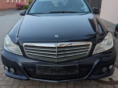 Gebraucht Mercedes C180 102 PS (75 kW) 2012 Andere farben Kombi