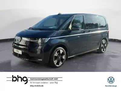 Gebraucht VW Multivan Style 204 PS (150 kW) 2023 Blau Van / Kleinbus