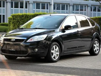 Używany Ford Focus 101 KM (74 kW) 2011 Czarny Sedan/Limuzyna