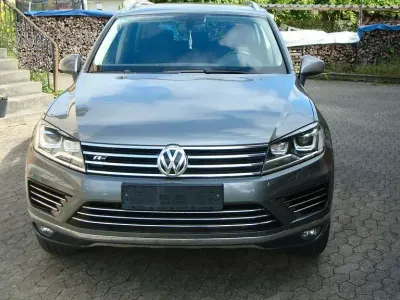 Używany VW Touareg Terrain Tech 262 KM (192 kW) 2017 Szary SUV