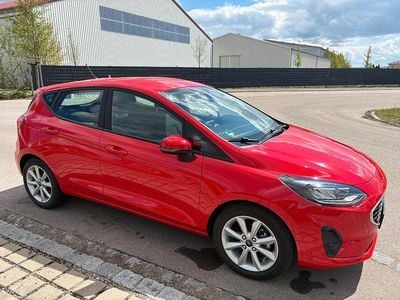 Second-hand Ford Fiesta Cool & Connect 125 CP (91 kW) 2022 Roșu Hatchback