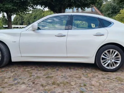 Gebraucht Infiniti Q70 Premium 364 PS (267 kW) 2014 Weiß Limousine