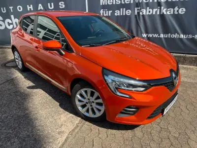 Gebraucht Renault Clio Experience 101 PS (74 kW) 2020 Valencia orange (metallic) Kleinwagen