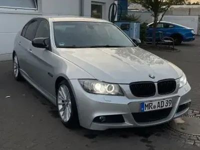 Gebraucht BMW 320 M Sport 177 PS (130 kW) 2011 Silber Limousine