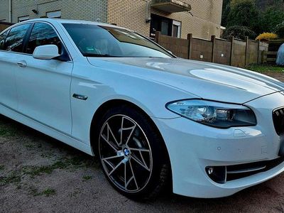 Gebraucht BMW 525 204 PS (150 kW) 2011 Weiß Limousine