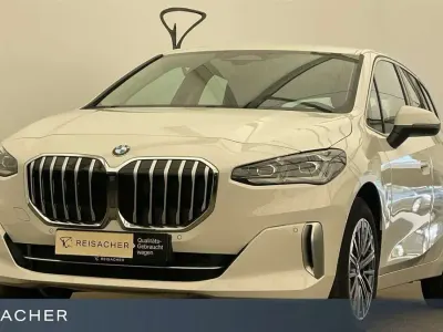 Gebraucht BMW 218 Active Tourer Luxury Line 150 PS (110 kW) 2023 Alpinweiß uni Van / Kleinbus