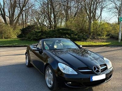 Second-hand Mercedes SLK200 163 CP (119 kW) 2006 Negru Cabrio