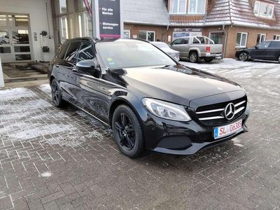 Gebraucht Mercedes C220 Avantgarde 170 PS (125 kW) 2018 Schwarz  unilack Kombi
