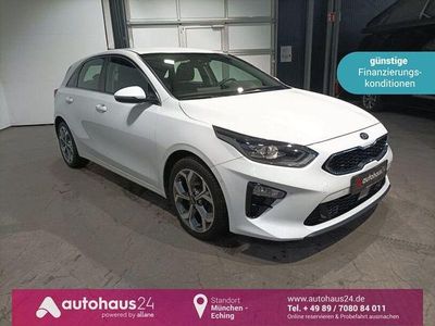 Gebraucht Kia Ceed Spirit 160 PS (117 kW) 2022 Weiß Kleinwagen