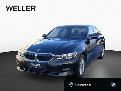 Black sapphire (schwarz) Gebraucht 2021 BMW 320 Shadowline Limousine | 28.550 € (Fairer Preis)