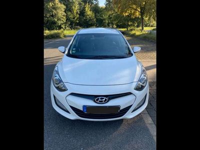 gebraucht Hyundai i30 i30blue Kombi 1.6 CRDi DCT Trend