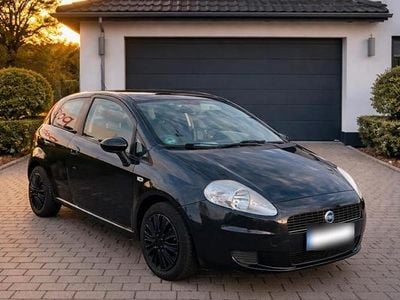 Second-hand Fiat Punto 65 CP (47 kW) 2007 Negru Hatchback