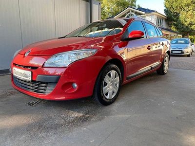 Rot Gebraucht 2012 Renault Mégane III Expression Limousine | 4.899 € (Fairer Preis)