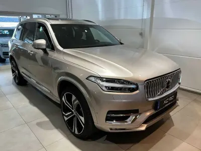 Gebraucht Volvo XC90 173 PS (127 kW) 2023 SUV
